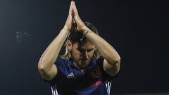 Beccacece se queda sin apoyo y Azul Azul busca su salida