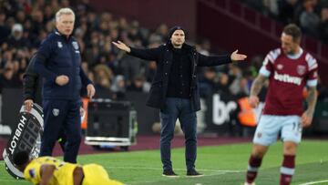 LONDON, ENGLAND - JANUARY 21: Frank Lampard, Manager of Everton, reacts during the Premier League match between West Ham United and Everton FC at London Stadium on January 21, 2023 in London, England. (Photo by Julian Finney/Getty Images)