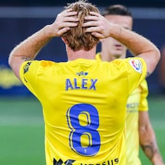 El Fuenlabrada da la sorpresa y torpedea el ascenso del Cádiz