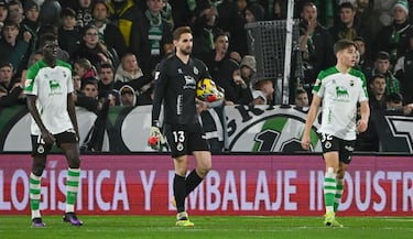 El Racing cierra un nuevo contrato para blindar a Jorge Salinas
