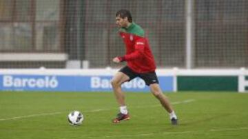 Fernando Llorente, durante un entrenamiento en Lezama.
