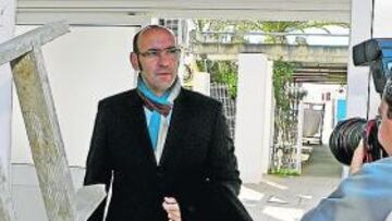 <b>INQUIETUD Y NERVIOSISMO. </b>Monchi pidió confianza en el proyecto hasta final de temporada.