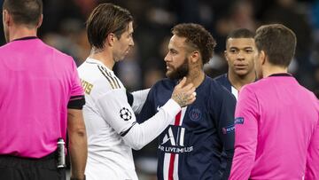 Segrio Ramos y Neymar se saludan en el Real Madrid-PSG de la fase de grupos de la Champions 2019-2020.