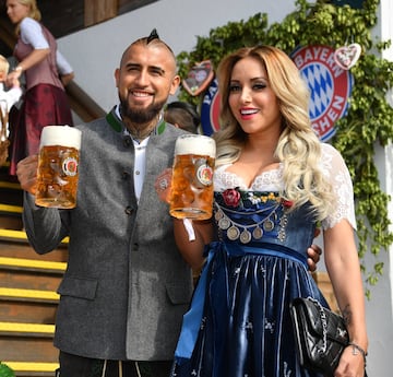 Arturo Vidal y su esposa Maria Teresa Matus