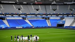 Positive cases force Ukraine to include retired keeper for France game