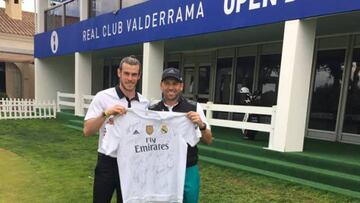 Gareth Bale posa con Sergio García durante la disputa del Open de España en el Real Club Valderrama.