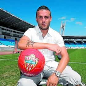 <b>PELIGRO. </b>Crusat es uno de los jugadores más en forma del Almería y Preciado lo tiene en cuenta.