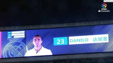 Pitos a Danilo y a Benzema antes de empezar el partido