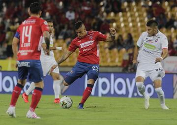 Medellín no pudo defender la ventaja y terminó empatando 1-1 frente a Once Caldas, que tenía 10 hombres tras la expulsión Edwin Velasco.