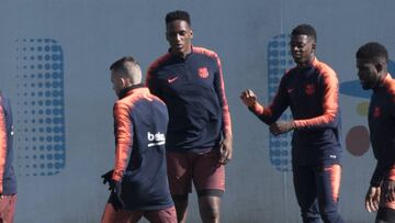 Demb&eacute;l&eacute;, con Yerry Mina.