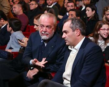 El presidente del Nápoles Aurelio de Laurentiis no se perdió la actuación de Maradona.