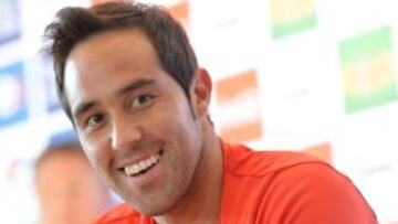 Claudio Bravo, en la rueda de prensa.