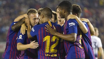 El Barcelona celebra uno de los goles