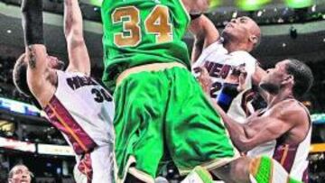 Paul Pierce ante Miami.