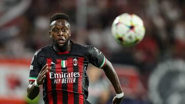 SALZBURG, AUSTRIA - SEPTEMBER 06: Divock Origi of AC Milan controls the ball during the UEFA Champions League group E match between FC Salzburg and AC Milan at Football Arena Salzburg on September 6, 2022 in Salzburg, Austria. (Photo by Roland Krivec/DeFodi Images via Getty Images)