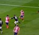 El fútbol son 11 vs 11 y siempre gana Müller: su lío a Felipe en el penalti para amargar al Atleti