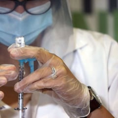 Vacuna contra el coronavirus: ¿Por qué se necesita más de una dosis?