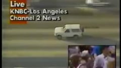 Imagen de la televisión durante la persecución policial sobre OJ Simpson.