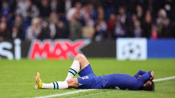 LONDON, ENGLAND - NOVEMBER 02:  Chelsea's Ben Chilwell sustains an injury during the UEFA Champions League group E match between Chelsea FC and Dinamo Zagreb at Stamford Bridge on November 2, 2022 in London, United Kingdom. (Photo by Luka Stanzl/MB Media/Getty Images)