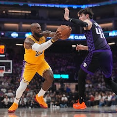 Los Lakers vuelven a no meter ni una