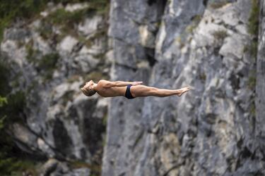 El Red Bull Cliff Diving llega al lago de Lucerna