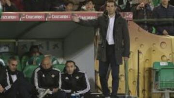 Merino, ante el Sporting.