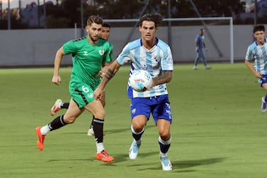 El Málaga dispara la ilusión en su estreno