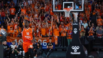 De Larrea bautiza el Roig Arena