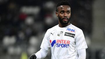 Stiven Mendoza interesa a Porto y Fenerbahce