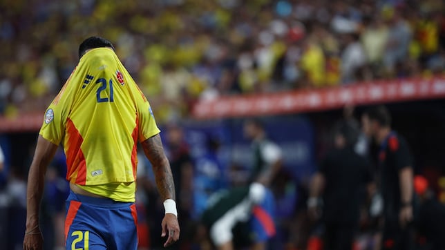 Daniel Muñoz, expulsado en Colombia