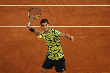 Best pictures as Carlos Alcaraz wins Mutua Madrid Open