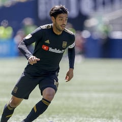We want to beat Zlatan and nothing else - Carlos Vela