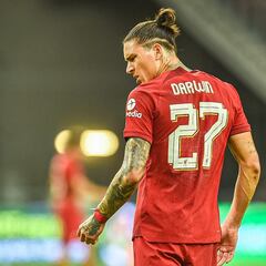 Darwin empieza con mal pie y manda callar a los críticos