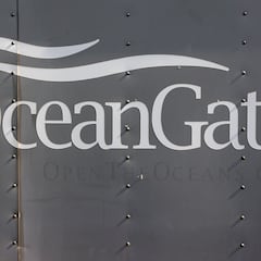 How many expeditions did OceanGate submersible make to see Titanic? When were they?