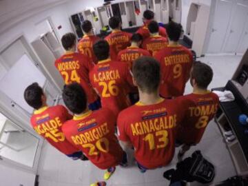 Tras el partido Eslovenia-España: "¡Enorme equipo! Dejamos atrás la fase de grupos, ahora a por los 1/8 de final de @Qatar2015."