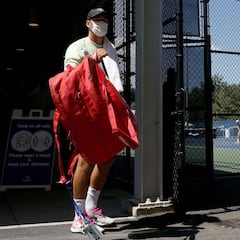 El tenis regresa a medias