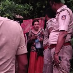 Una mujer deja la 'vida moderna' y decide ir a una cueva con su familia: