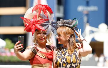 Esta semana se celebra en Ascot, al sur de Inglaterra, la tradicional y pintoresca carrera de caballos con la presencia de la realeza británica. 