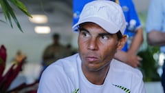 El tenista espa&ntilde;ol Rafael Nadal atiende a los medios antes de la disputa del Masters 1.000 de Miami en Florida, Estados Unidos.