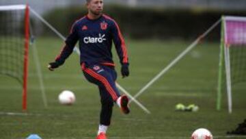 Valencia en un entrenamiento de la U en el CDA.