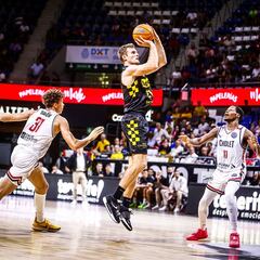 Sasu Salin lidera a Lenovo Tenerife en la primera europea