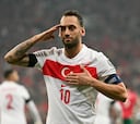 Más difícil todavía para Turquía: Calhanoglu no va a España