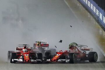 Verstappen toca a Raikkonen y éste se lleva por delante a Vettel que sigue a duras penas. La inercia del Ferrari del finlandés hace un recto en la primera curva y se atropella al Mclaren de Alonso que se puso 3º en la salida.