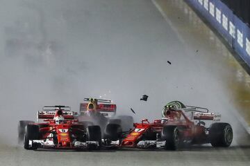 Verstappen toca a Raikkonen y 谷ste se lleva por delante a Vettel que sigue a duras penas. La inercia del Ferrari del finland谷s hace un recto en la primera curva y se atropella al Mclaren de Alonso que se puso 3? en la salida.