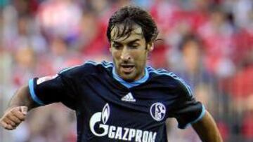 Raúl debutará mañana en el arranque de la Bundesliga