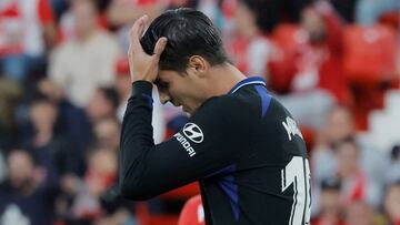 Soccer Football - LaLiga - Almeria v Atletico Madrid - Estadio de los Juegos Mediterraneos, Almeria, Spain - January 15, 2023 Atletico Madrid's Alvaro Morata looks dejected after missing a chance to score REUTERS/Jon Nazca