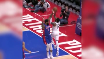 Un canastón de superclase: Kyrie Irving o cómo enchufarla desde detrás del tablero