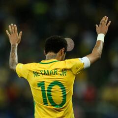 Neymar brilla y Brasil se clasifica para el Mundial