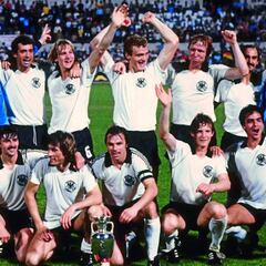 Un panzer fabricado de técnica y fuerza física