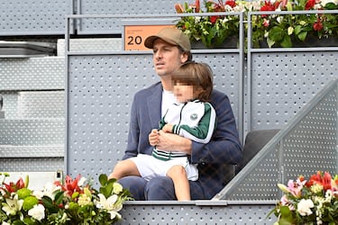 Feliciano López y su hijo.